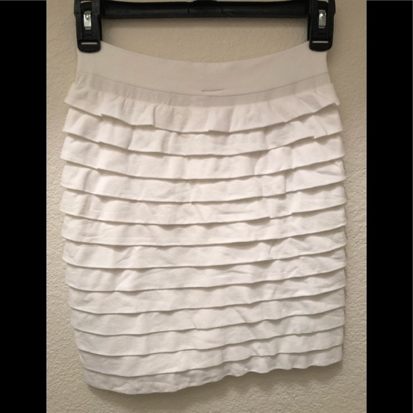 white pencil skirt for women - Picture 2 of 3